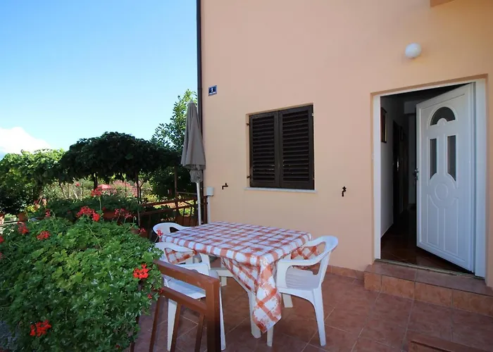 Liliana Near 公寓 *